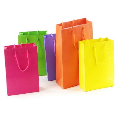 Immagine di SACCHETTI SHOPPER TINTA UNITA 10x6,5x12cm 12pz CON MANICO CORDA COLORI ASSORTITI