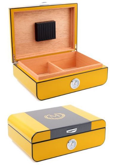 Picture of UMIDIFICATORE PER SIGARI 1pz 28x20x9cm x 25sigari + IGROMETRO - GIALLO MYON RACING ED.